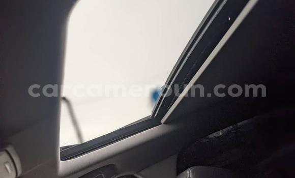 Sayi Na hannu Honda CR–V Azurfa Mota in Douala a Ƙasar Kamaru Sayi Na hannu Honda CR–V Azurfa Mota in Douala a Ƙasar Kamaru