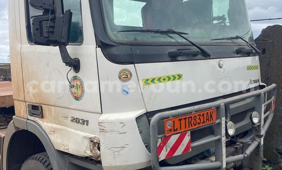 Buy Used Mercedes‒Benz Truck White Truck in Douala in Littoral Cameroon Buy Used Mercedes‒Benz Truck White Truck in Douala in Littoral Cameroon