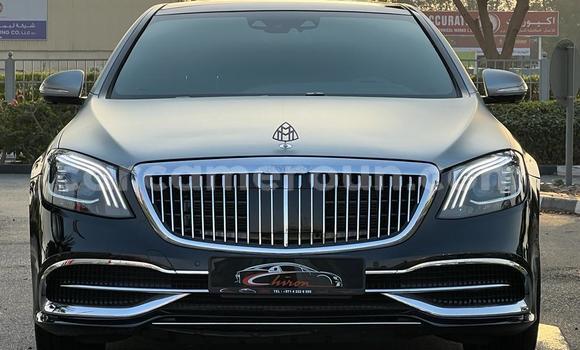 Sayi Na hannu Mercedes‒Benz 600 Black Mota in Yaounde a Babban Kamaru