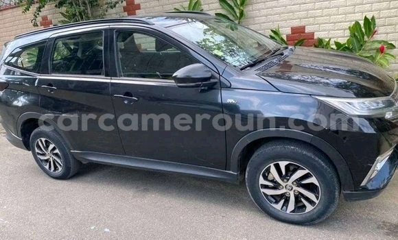 Sayi Na hannu Toyota Rush Black Mota in Douala a Ƙasar Kamaru Sayi Na hannu Toyota Rush Black Mota in Douala a Ƙasar Kamaru