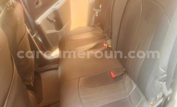 Sayi Na hannu Toyota Yaris Blue Mota in Douala a Ƙasar Kamaru Sayi Na hannu Toyota Yaris Blue Mota in Douala a Ƙasar Kamaru