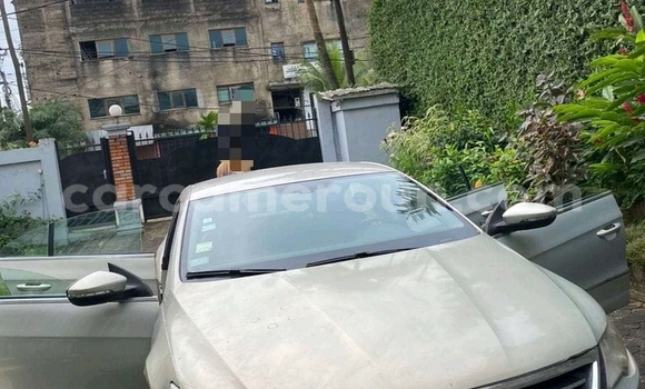 Sayi Na hannu Volkswagen Passat M Mota in Douala a Ƙasar Kamaru Sayi Na hannu Volkswagen Passat M Mota in Douala a Ƙasar Kamaru