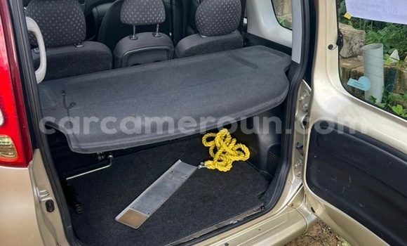 Acheter Import Voiture Toyota Yaris Verso Autre à Douala, Littoral Cameroon Acheter Import Voiture Toyota Yaris Verso Autre à Douala, Littoral Cameroon