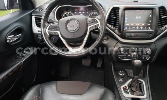 Acheter Import Voiture Jeep Cherokee Noir à Douala, Littoral Cameroon Acheter Import Voiture Jeep Cherokee Noir à Douala, Littoral Cameroon