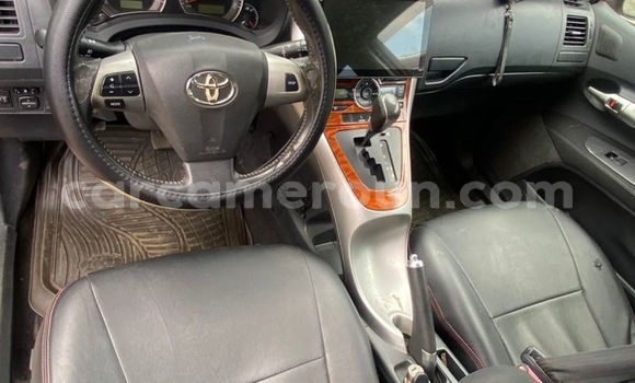Sayi Imported Toyota Auris Red Mota in Douala a Ƙasar Kamaru Sayi Imported Toyota Auris Red Mota in Douala a Ƙasar Kamaru