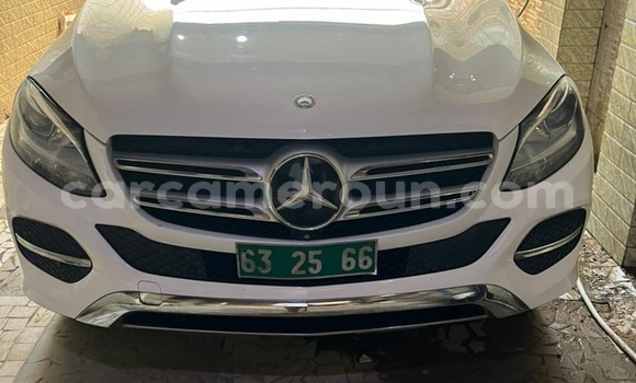 Acheter Import Voiture Mercedes‒Benz GLE Blanc à Douala, Littoral Cameroon