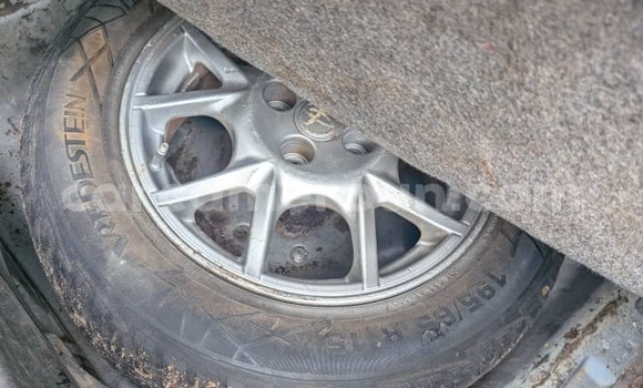 Acheter Occasion Voiture Toyota Yaris Bleu à Douala, Littoral Cameroon Acheter Occasion Voiture Toyota Yaris Bleu à Douala, Littoral Cameroon