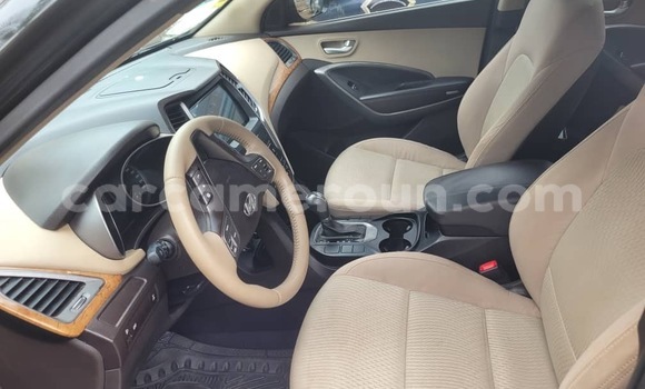 Sayi Imported Hyundai Santa Fe Black Mota in Douala a Ƙasar Kamaru Sayi Imported Hyundai Santa Fe Black Mota in Douala a Ƙasar Kamaru