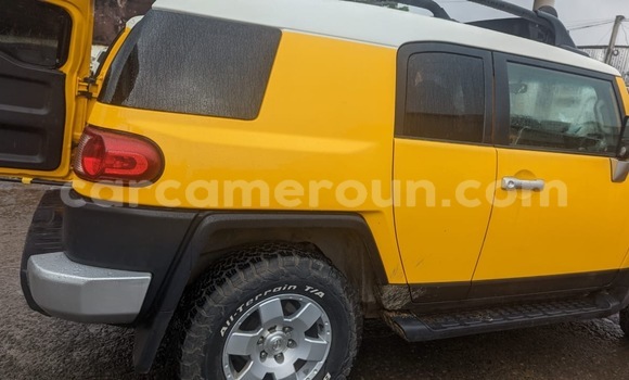 Sayi Imported Toyota FJ Cruiser Sauran Mota in Douala a Ƙasar Kamaru Sayi Imported Toyota FJ Cruiser Sauran Mota in Douala a Ƙasar Kamaru