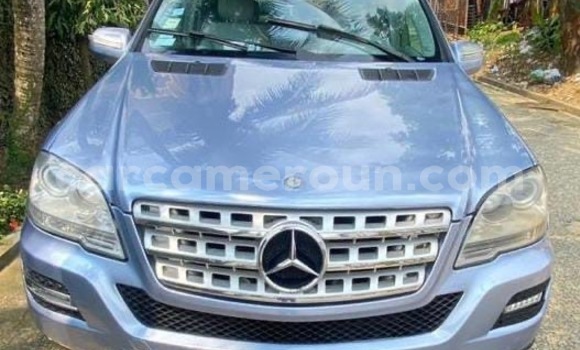 Sayi Na hannu Mercedes‒Benz ML–Class Sauran Mota in Douala a Ƙasar Kamaru