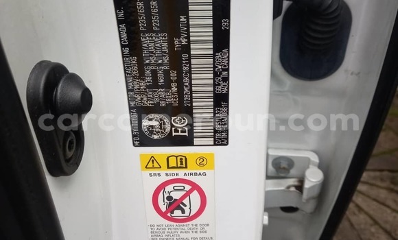 Sayi Na hannu Lexus RX 350 White Mota in Douala a Ƙasar Kamaru Sayi Na hannu Lexus RX 350 White Mota in Douala a Ƙasar Kamaru