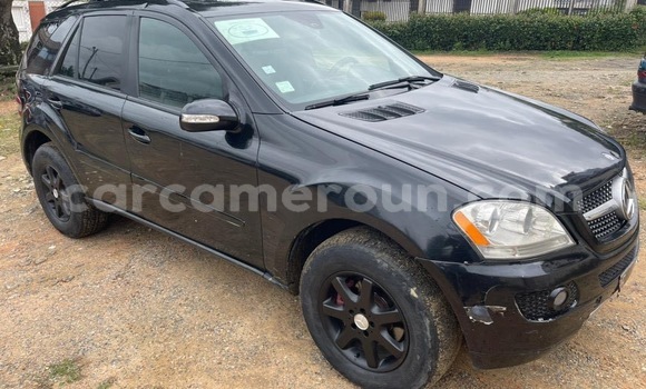Acheter Occasion Voiture Mercedes‒Benz ML–Class Noir à Douala, Littoral Cameroon Acheter Occasion Voiture Mercedes‒Benz ML–Class Noir à Douala, Littoral Cameroon