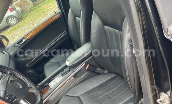 Acheter Occasion Voiture Mercedes‒Benz ML–Class Noir à Douala, Littoral Cameroon Acheter Occasion Voiture Mercedes‒Benz ML–Class Noir à Douala, Littoral Cameroon