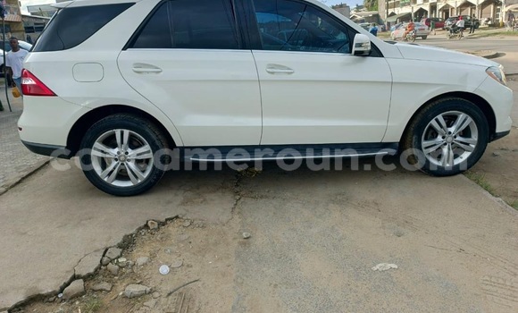 Buy New Mercedes‒Benz ML–Class White Car in Douala in Littoral Cameroon