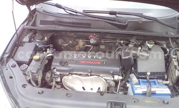 Sayi Na hannu Toyota RAV4 Black Mota in Douala a Ƙasar Kamaru Sayi Na hannu Toyota RAV4 Black Mota in Douala a Ƙasar Kamaru