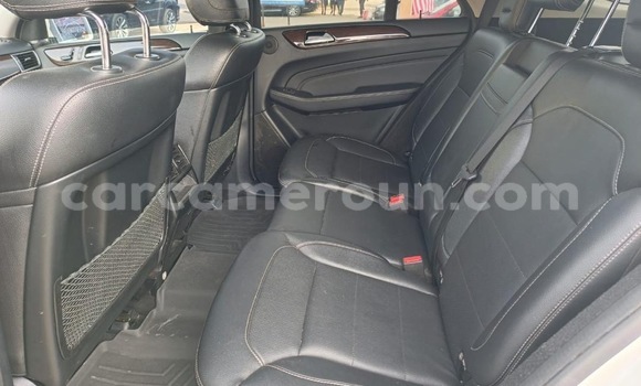 Sayi Sabo Mercedes‒Benz ML–Class White Mota in Douala a Ƙasar Kamaru Sayi Sabo Mercedes‒Benz ML–Class White Mota in Douala a Ƙasar Kamaru