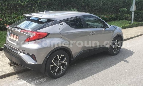 Sayi Sabo Toyota C-HR Sauran Mota in Douala a Ƙasar Kamaru Sayi Sabo Toyota C-HR Sauran Mota in Douala a Ƙasar Kamaru