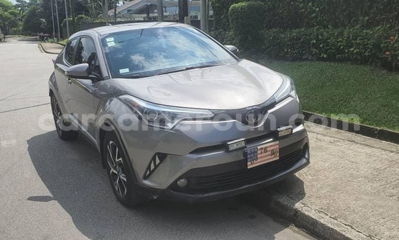 Sayi Sabo Toyota C-HR Sauran Mota in Douala a Ƙasar Kamaru Sayi Sabo Toyota C-HR Sauran Mota in Douala a Ƙasar Kamaru
