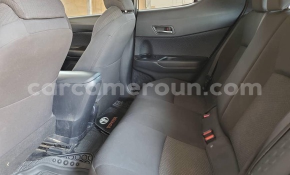 Sayi Sabo Toyota C-HR Sauran Mota in Douala a Ƙasar Kamaru Sayi Sabo Toyota C-HR Sauran Mota in Douala a Ƙasar Kamaru