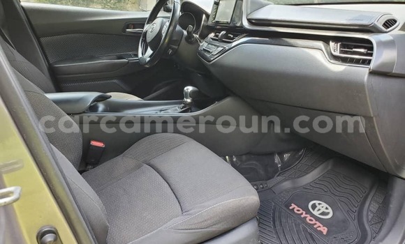 Sayi Sabo Toyota C-HR Sauran Mota in Douala a Ƙasar Kamaru Sayi Sabo Toyota C-HR Sauran Mota in Douala a Ƙasar Kamaru