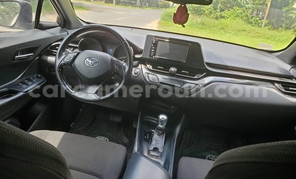 Sayi Sabo Toyota C-HR Sauran Mota in Douala a Ƙasar Kamaru Sayi Sabo Toyota C-HR Sauran Mota in Douala a Ƙasar Kamaru
