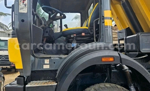Sayi Imported Mercedes‒Benz W29 Sauran Mota in Douala a Ƙasar Kamaru