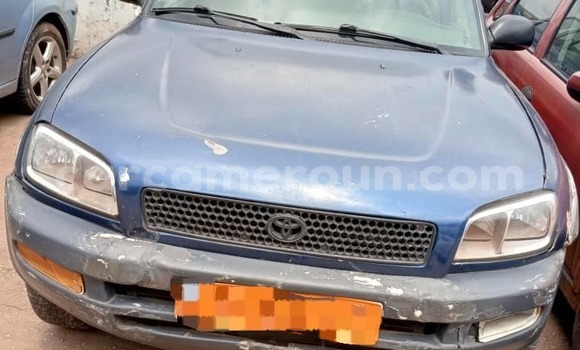 Sayi Na hannu Toyota RAV4 Blue Mota in Yaounde a Babban Kamaru