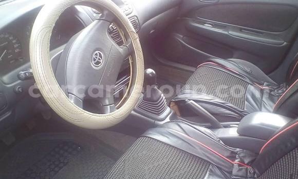 Sayi Na hannu Toyota Corolla Azurfa Mota in Douala a Ƙasar Kamaru Sayi Na hannu Toyota Corolla Azurfa Mota in Douala a Ƙasar Kamaru