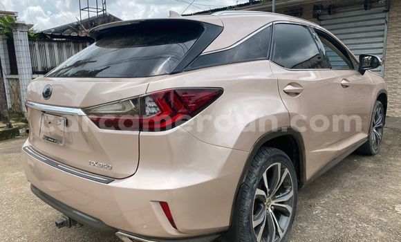 Sayi Imported Lexus RX 350 M Mota in Douala a Ƙasar Kamaru Sayi Imported Lexus RX 350 M Mota in Douala a Ƙasar Kamaru