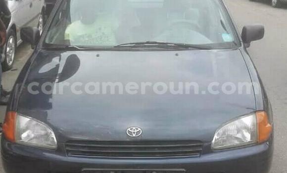 Sayi Na hannu Toyota Starlet Blue Mota in Douala a Ƙasar Kamaru Sayi Na hannu Toyota Starlet Blue Mota in Douala a Ƙasar Kamaru