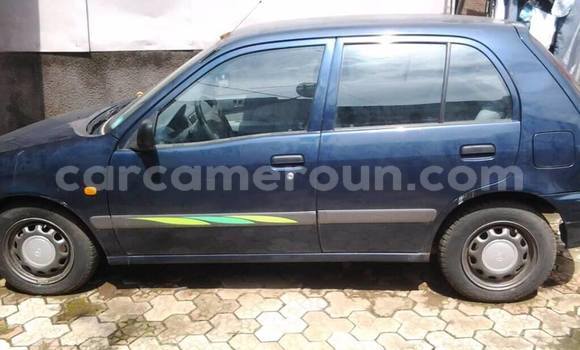 Sayi Na hannu Toyota Starlet Blue Mota in Douala a Ƙasar Kamaru Sayi Na hannu Toyota Starlet Blue Mota in Douala a Ƙasar Kamaru