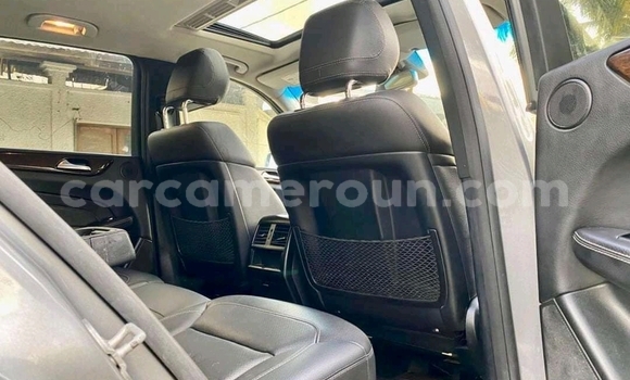 Acheter Occasion Voiture Mercedes‒Benz ML–Class Gris à Douala, Littoral Cameroon Acheter Occasion Voiture Mercedes‒Benz ML–Class Gris à Douala, Littoral Cameroon