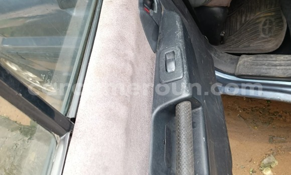 Sayi Na hannu Mitsubishi Pajero Blue Mota in Douala a Ƙasar Kamaru Sayi Na hannu Mitsubishi Pajero Blue Mota in Douala a Ƙasar Kamaru