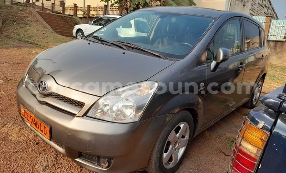Sayi Na hannu Toyota Corolla Verso Sauran Mota in Yaounde a Babban Kamaru