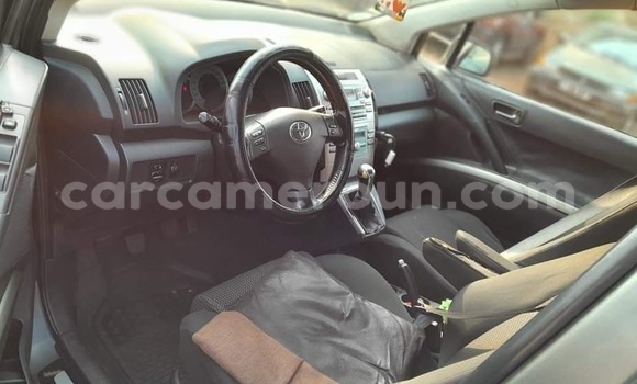 Sayi Na hannu Toyota Corolla Verso Sauran Mota in Yaounde a Babban Kamaru Sayi Na hannu Toyota Corolla Verso Sauran Mota in Yaounde a Babban Kamaru