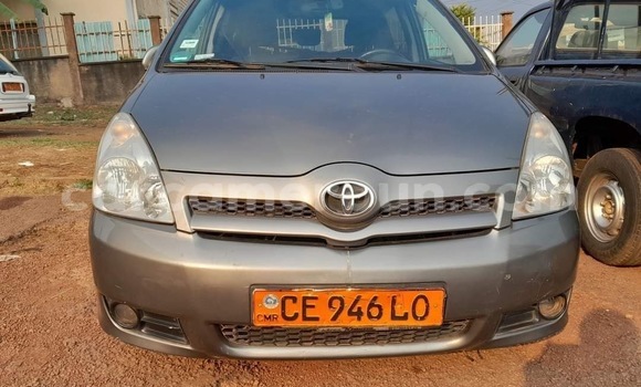 Sayi Na hannu Toyota Corolla Verso Sauran Mota in Yaounde a Babban Kamaru Sayi Na hannu Toyota Corolla Verso Sauran Mota in Yaounde a Babban Kamaru