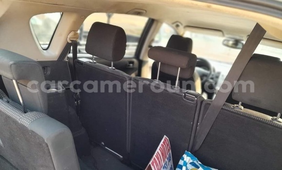 Sayi Na hannu Toyota Corolla Verso Sauran Mota in Yaounde a Babban Kamaru Sayi Na hannu Toyota Corolla Verso Sauran Mota in Yaounde a Babban Kamaru