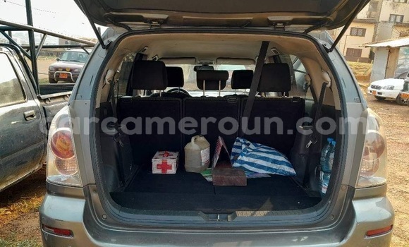 Sayi Na hannu Toyota Corolla Verso Sauran Mota in Yaounde a Babban Kamaru Sayi Na hannu Toyota Corolla Verso Sauran Mota in Yaounde a Babban Kamaru