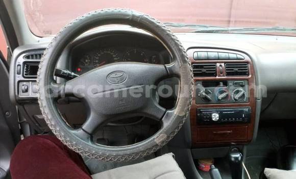 Sayi Na hannu Toyota Avensis Azurfa Mota in Douala a Ƙasar Kamaru Sayi Na hannu Toyota Avensis Azurfa Mota in Douala a Ƙasar Kamaru