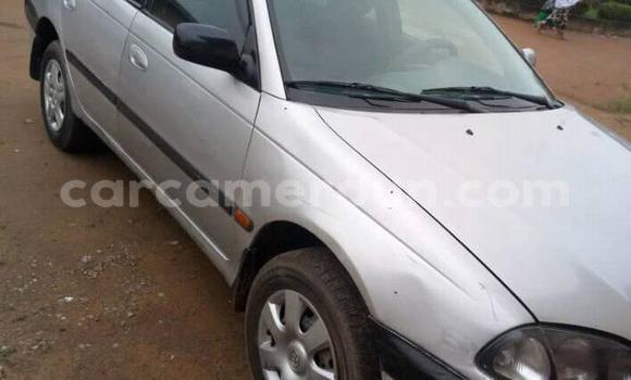 Sayi Na hannu Toyota Avensis Azurfa Mota in Douala a Ƙasar Kamaru Sayi Na hannu Toyota Avensis Azurfa Mota in Douala a Ƙasar Kamaru