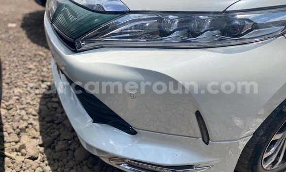 Buy New Toyota Harrier White Car in Douala in Littoral Cameroon Buy New Toyota Harrier White Car in Douala in Littoral Cameroon