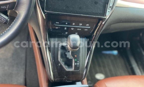 Buy New Toyota Harrier White Car in Douala in Littoral Cameroon Buy New Toyota Harrier White Car in Douala in Littoral Cameroon