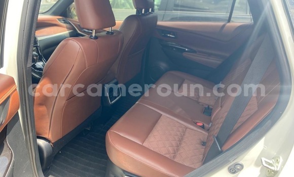 Buy New Toyota Harrier White Car in Douala in Littoral Cameroon Buy New Toyota Harrier White Car in Douala in Littoral Cameroon