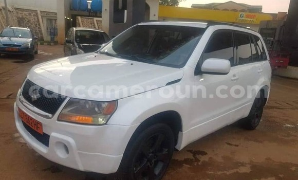 Sayi Na hannu Suzuki Grand Vitara White Mota in Yaounde a Babban Kamaru