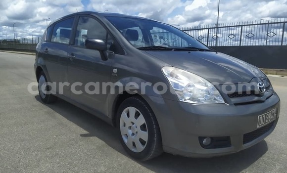 Sayi Na hannu Toyota Corolla Verso Sauran Mota in Douala a Ƙasar Kamaru Sayi Na hannu Toyota Corolla Verso Sauran Mota in Douala a Ƙasar Kamaru