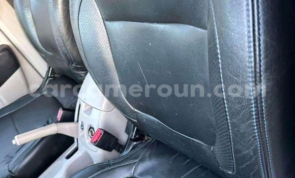 Sayi Imported Mitsubishi L200 Azurfa Mota in Douala a Ƙasar Kamaru Sayi Imported Mitsubishi L200 Azurfa Mota in Douala a Ƙasar Kamaru