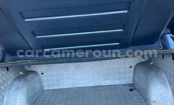 Sayi Imported Mitsubishi L200 Azurfa Mota in Douala a Ƙasar Kamaru Sayi Imported Mitsubishi L200 Azurfa Mota in Douala a Ƙasar Kamaru
