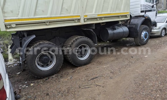 Sayi Imported Mercedes‒Benz 2628 White Babbar mota in Douala a Ƙasar Kamaru Sayi Imported Mercedes‒Benz 2628 White Babbar mota in Douala a Ƙasar Kamaru