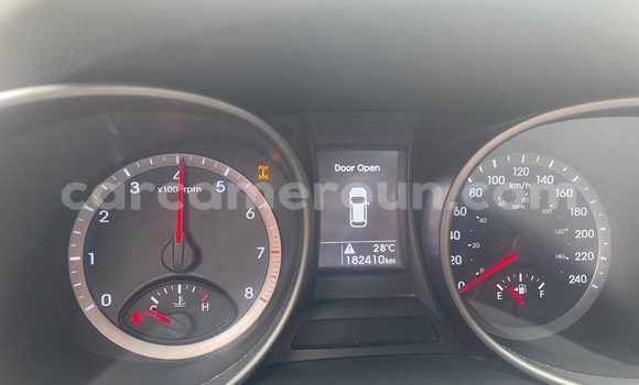 Buy Import Hyundai Santa Fe Silver Car in Douala in Littoral Cameroon Buy Import Hyundai Santa Fe Silver Car in Douala in Littoral Cameroon