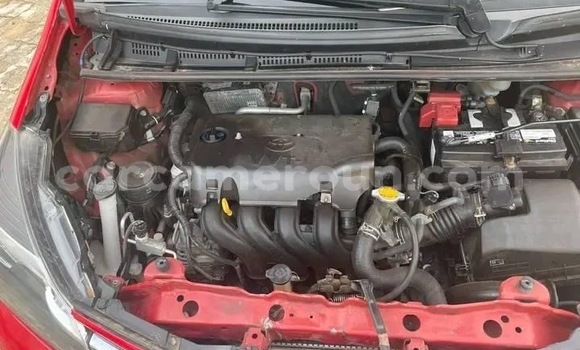 Acheter Neuf Voiture Toyota Yaris Rouge à Yaoundé, Central Cameroon Acheter Neuf Voiture Toyota Yaris Rouge à Yaoundé, Central Cameroon